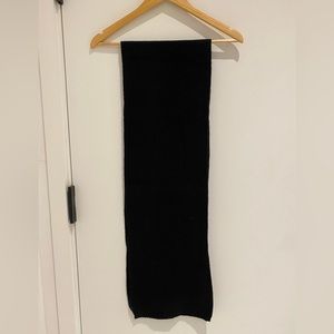 Kenneth Cole wool scarf